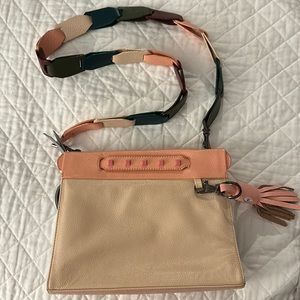 Min and Mon Vali Crossbody.